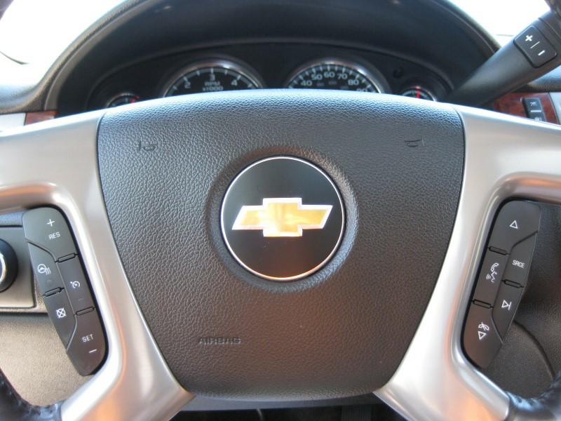 CHEVROLET SUBURBAN 2013 CHEVROLET SUBURBAN 1GNSKJE78DR133967
