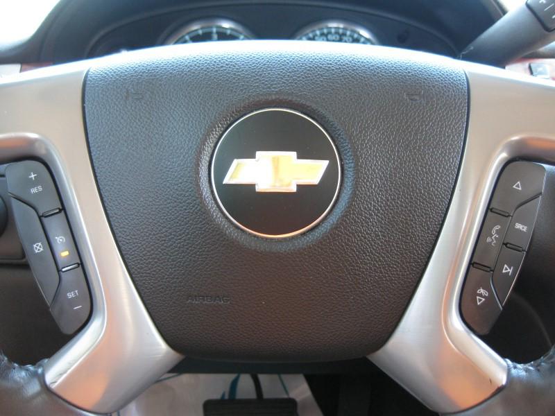 CHEVROLET SUBURBAN 2013 CHEVROLET SUBURBAN 1GNSKJE78DR133967