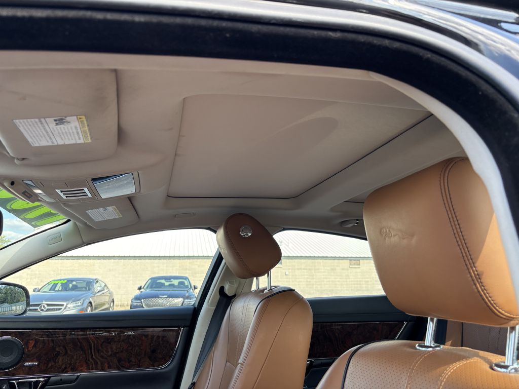 Photo 18 of this JAGUAR XJ