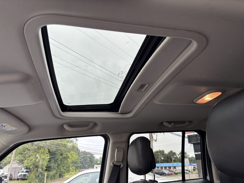 Photo 18 of this JEEP PATRIOT
