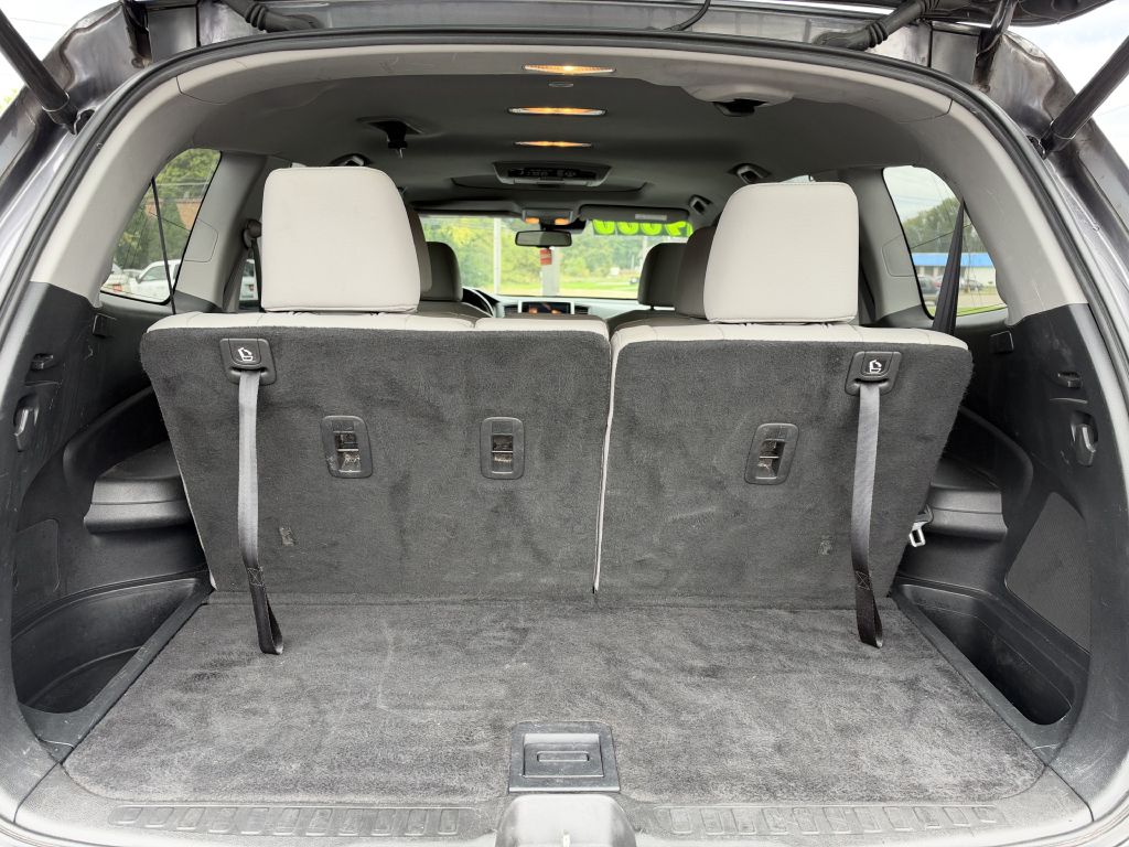 Photo 13 of this HONDA PILOT