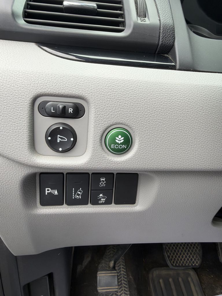 Photo 15 of this HONDA PILOT