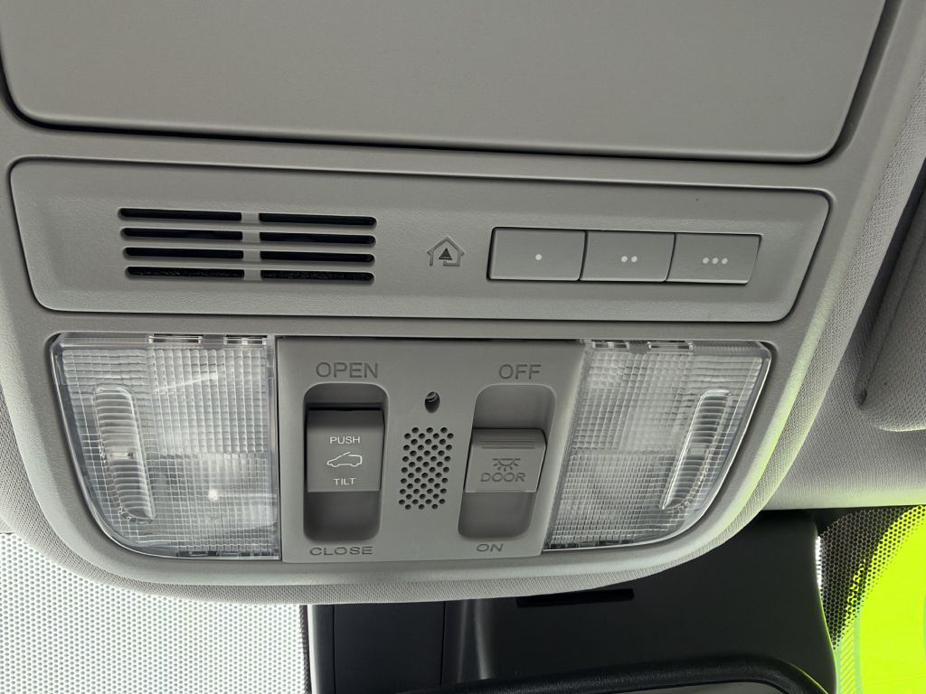 Photo 19 of this HONDA PILOT