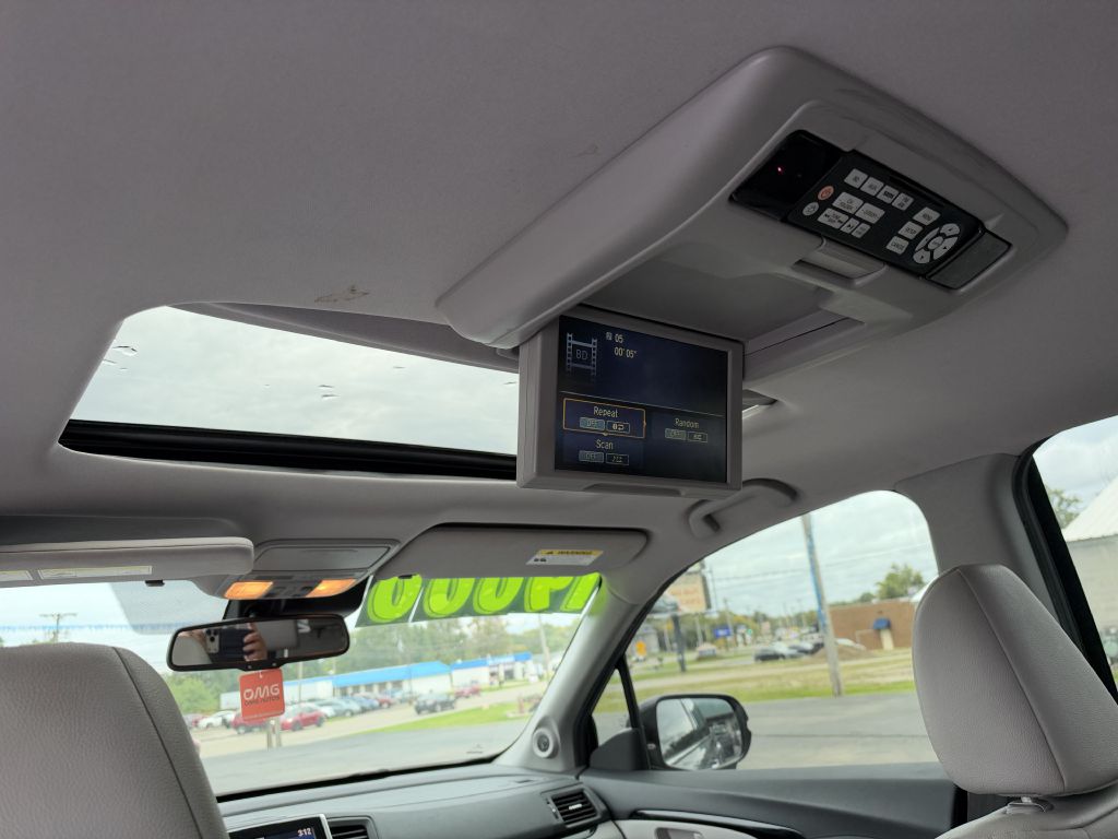 Photo 20 of this HONDA PILOT