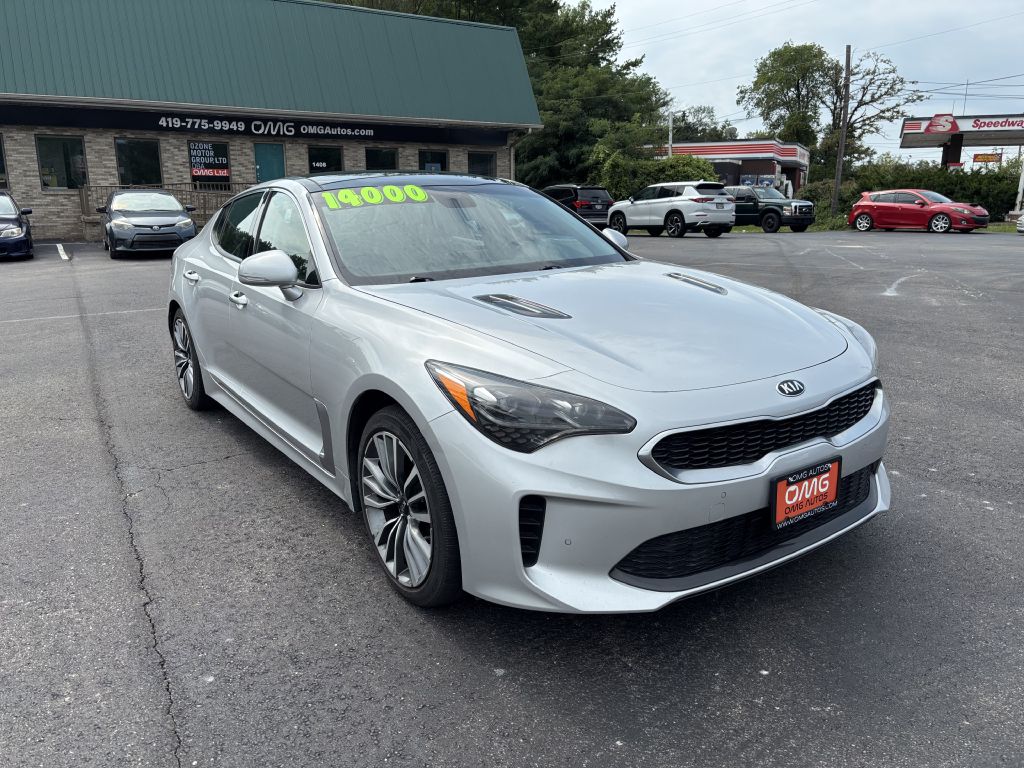 Photo 3 of this KIA STINGER