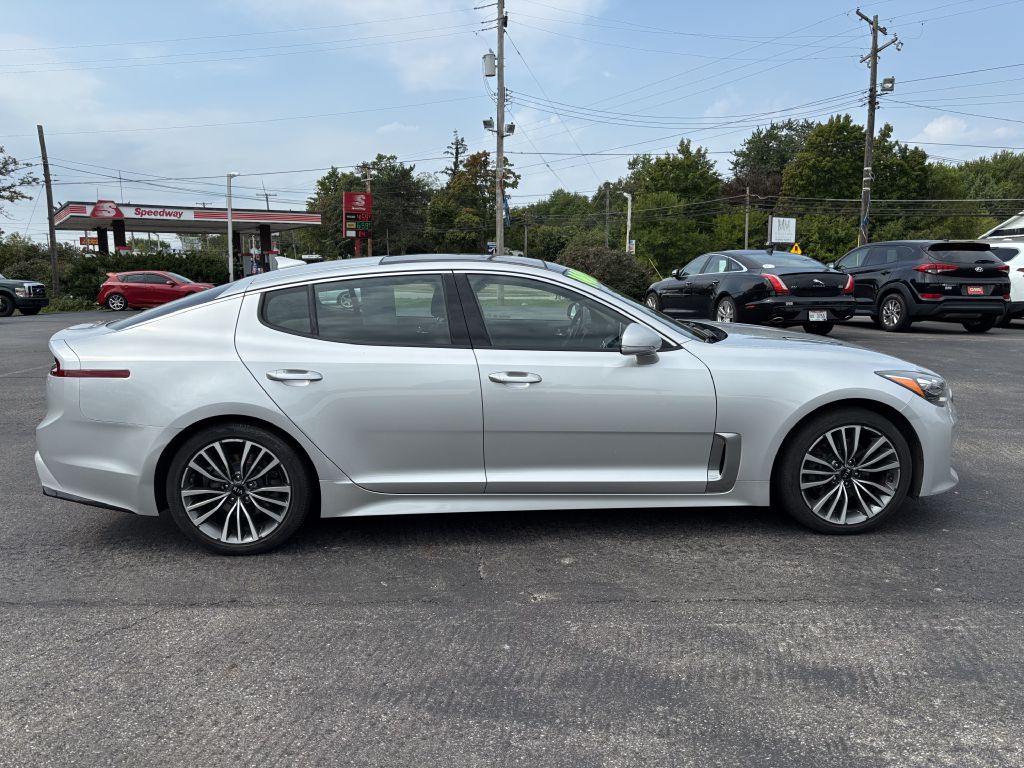 Photo 4 of this KIA STINGER