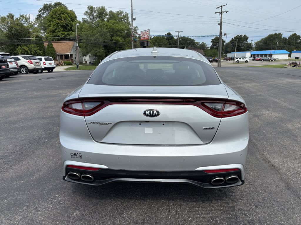 Photo 6 of this KIA STINGER