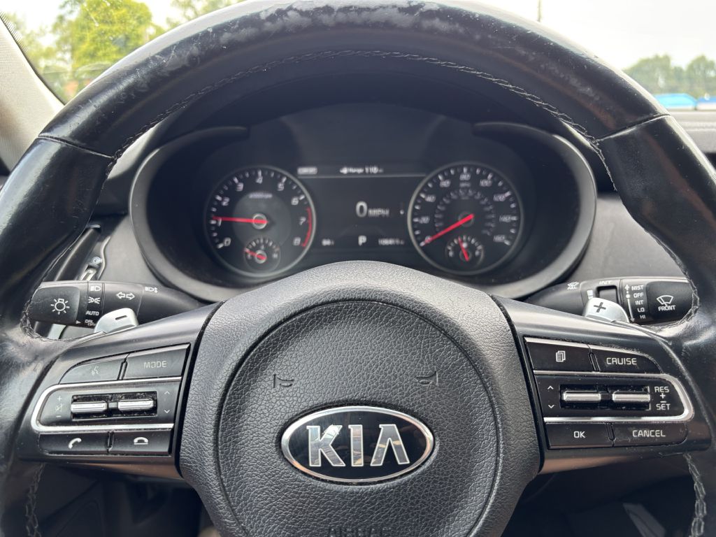 Photo 15 of this KIA STINGER