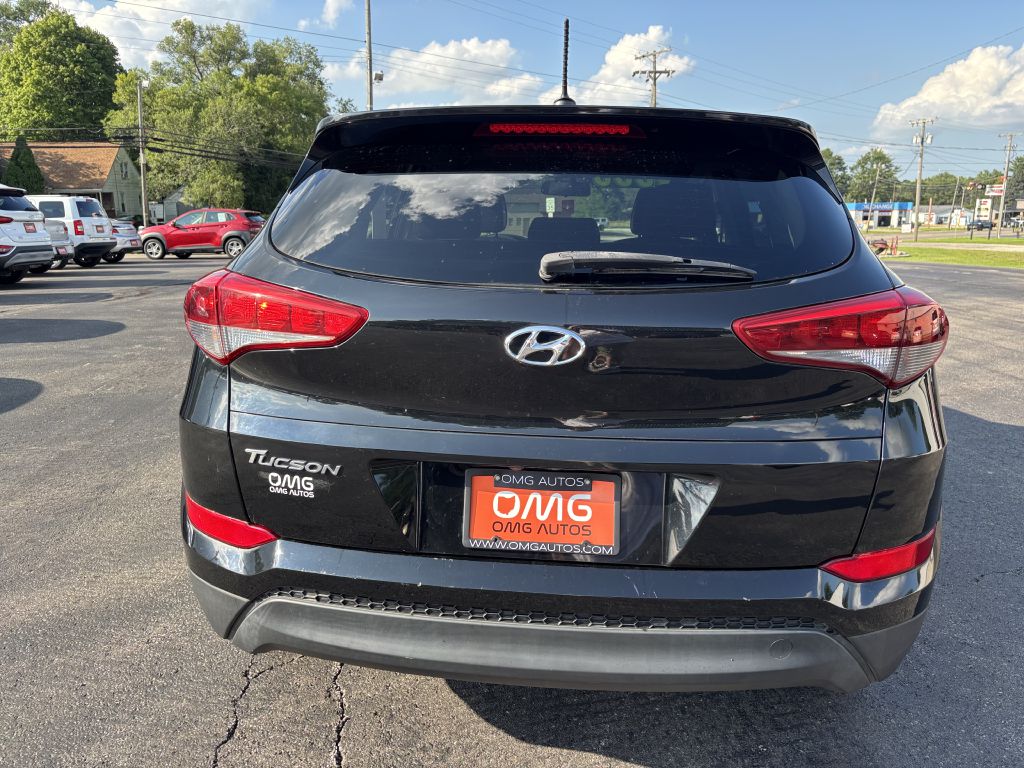 Photo 6 of this HYUNDAI TUCSON