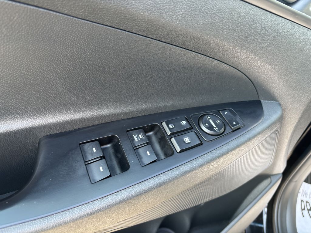 Photo 14 of this HYUNDAI TUCSON