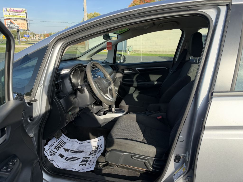 Photo 9 of this HONDA FIT