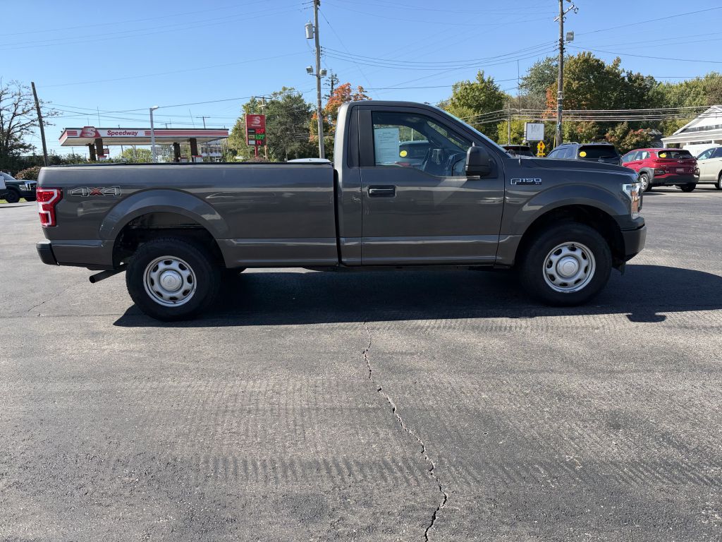 Photo 4 of this FORD F150