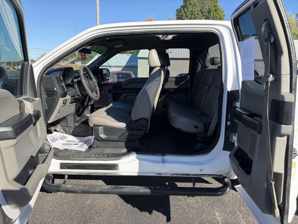 Photo 9 of this FORD F150