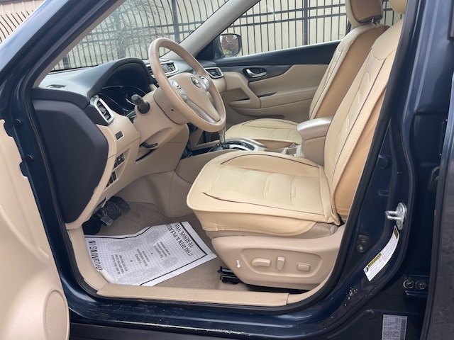 Photo 10 of this NISSAN ROGUE