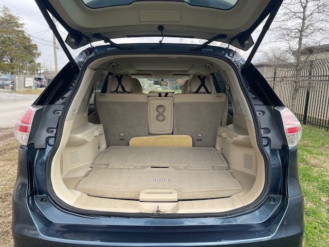 Photo 8 of this NISSAN ROGUE