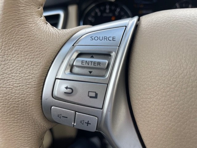 Photo 22 of this NISSAN ROGUE