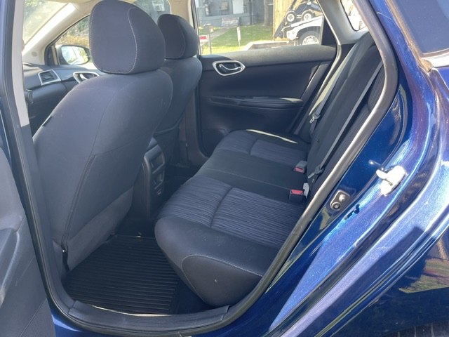 Photo 12 of this NISSAN SENTRA