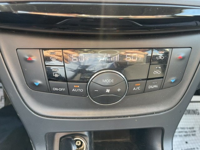 Photo 22 of this NISSAN SENTRA