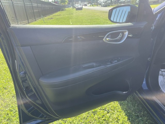Photo 11 of this NISSAN SENTRA