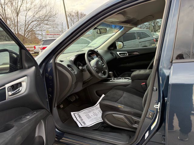 Photo 10 of this NISSAN PATHFINDER