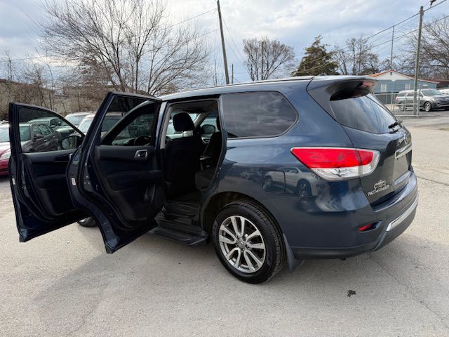 Photo 7 of this NISSAN PATHFINDER