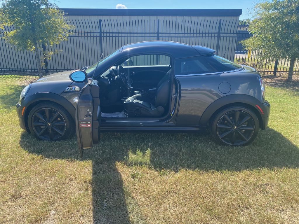 Photo 7 of this MINI COOPER COUPE