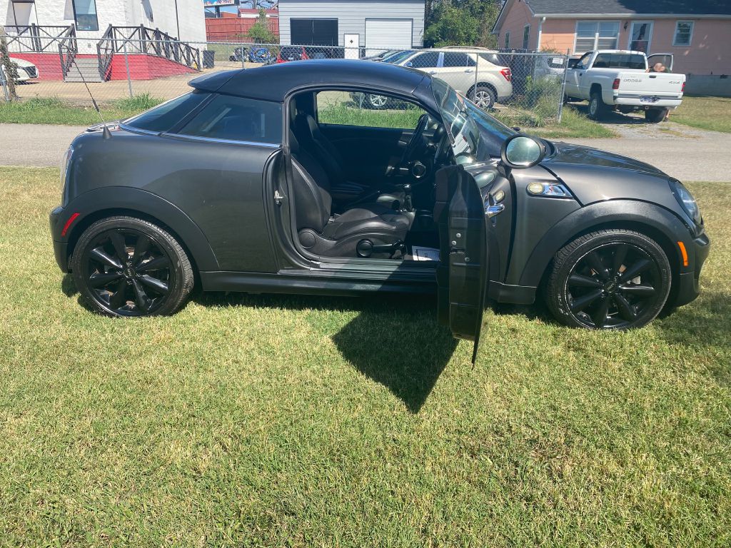 Photo 9 of this MINI COOPER COUPE