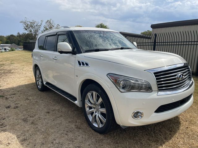 Photo 3 of this INFINITI QX80