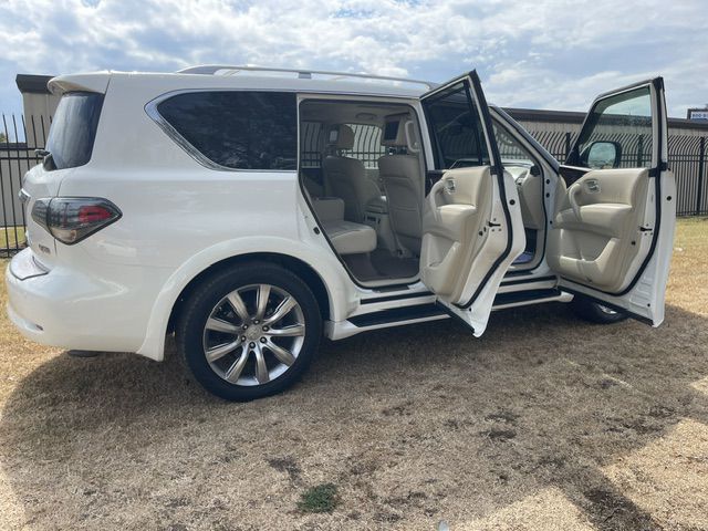 Photo 6 of this INFINITI QX80