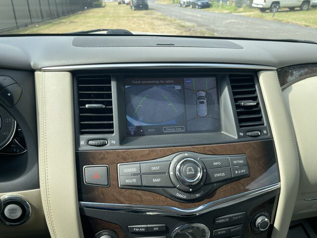 Photo 18 of this INFINITI QX80