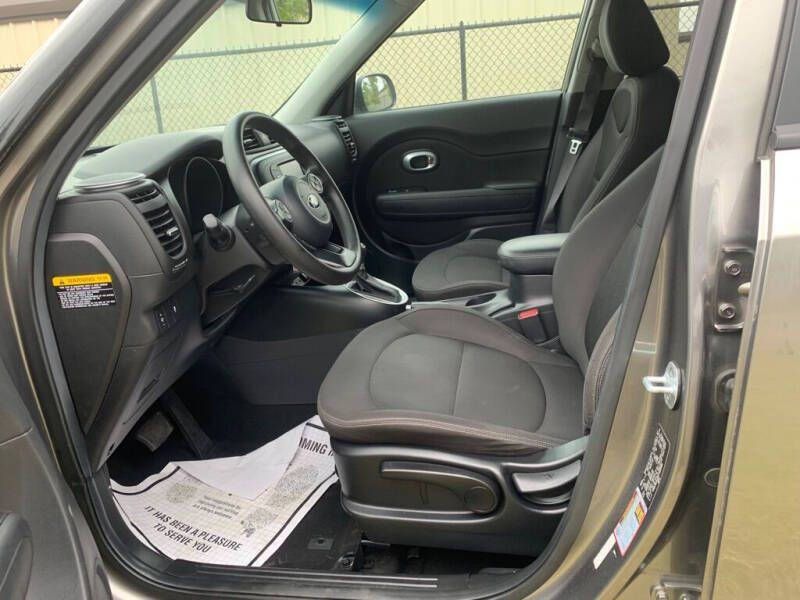 Photo 10 of this KIA SOUL
