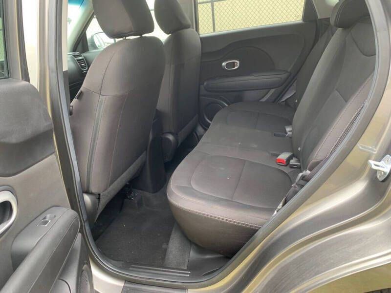 Photo 12 of this KIA SOUL