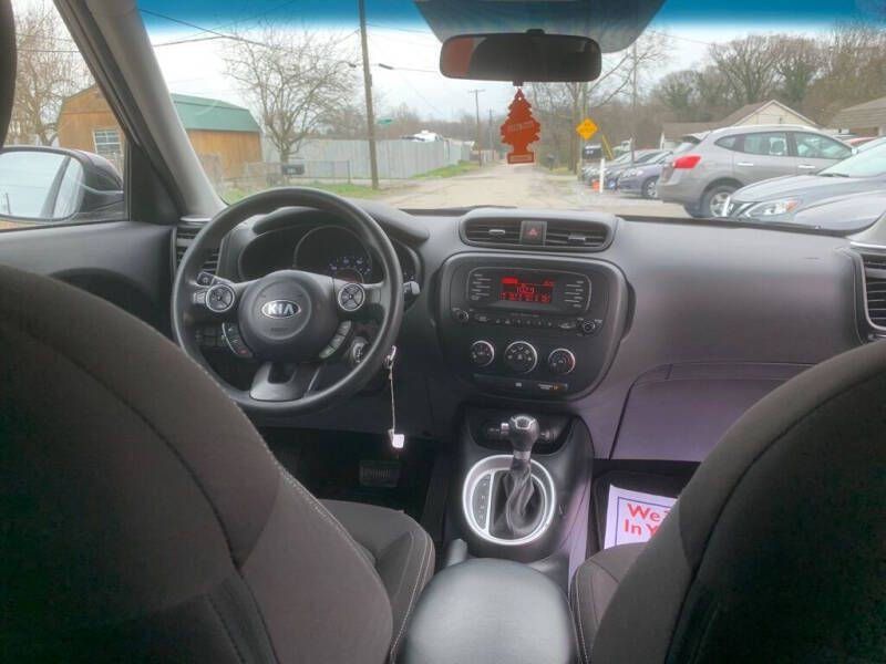 Photo 17 of this KIA SOUL
