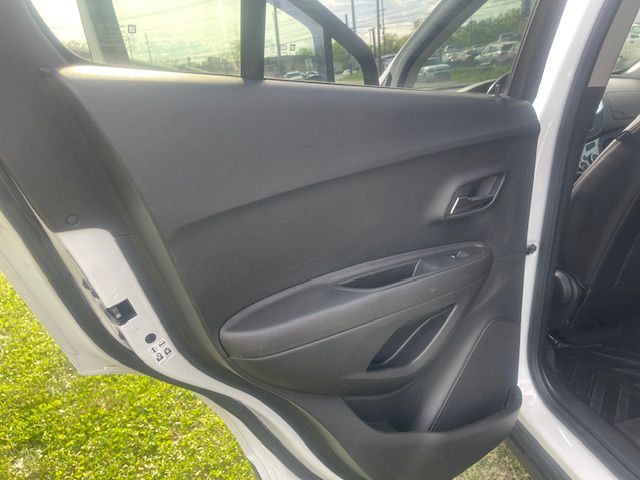 Photo 13 of this CHEVROLET TRAX