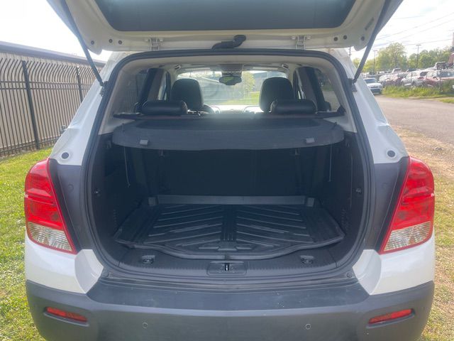 Photo 8 of this CHEVROLET TRAX