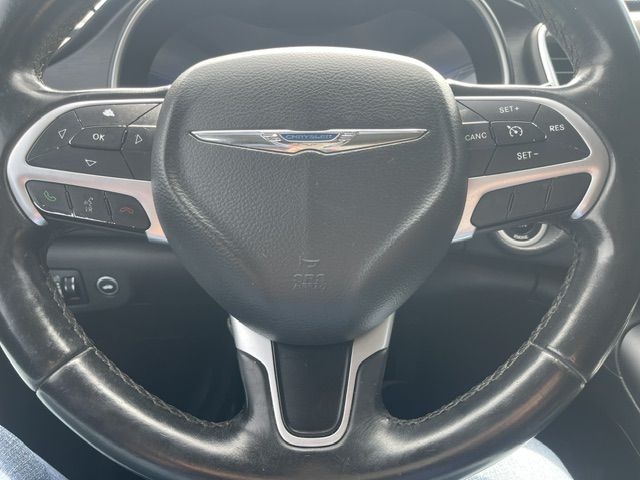 Photo 22 of this CHRYSLER 200