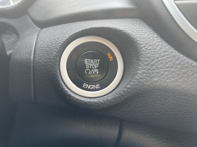 Photo 24 of this CHRYSLER 200