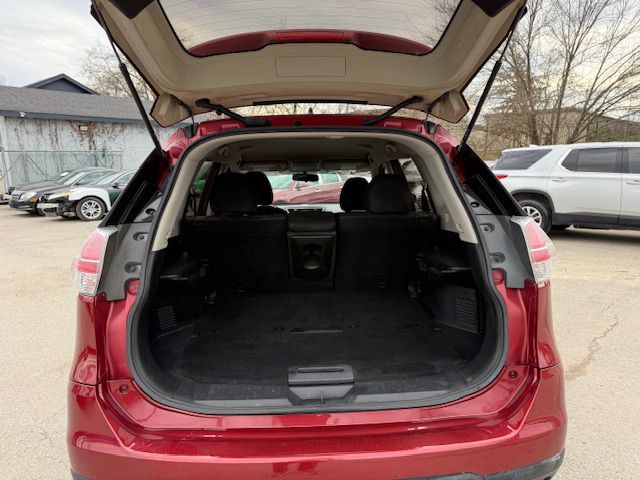 Photo 8 of this NISSAN ROGUE