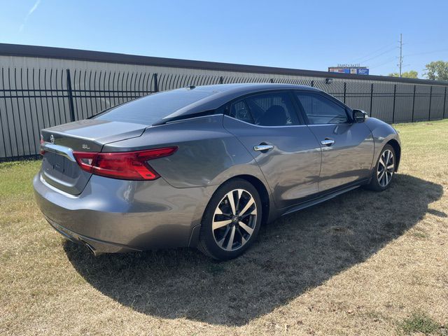Photo 4 of this NISSAN MAXIMA