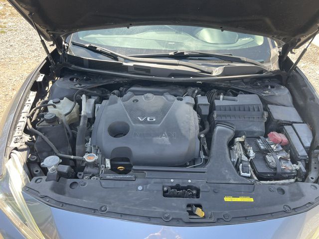 Photo 24 of this NISSAN MAXIMA