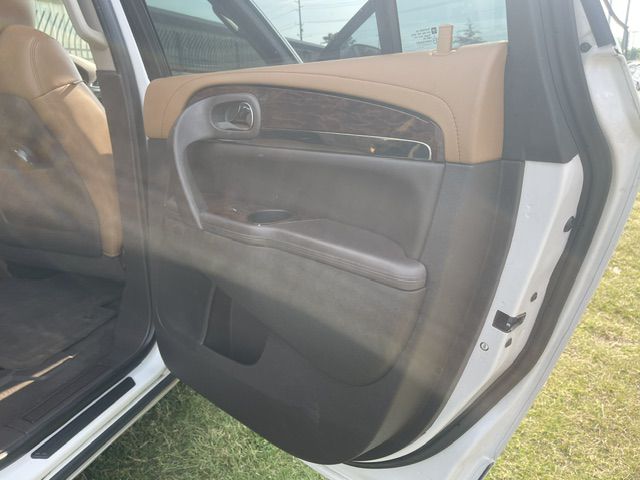 Photo 17 of this BUICK ENCLAVE