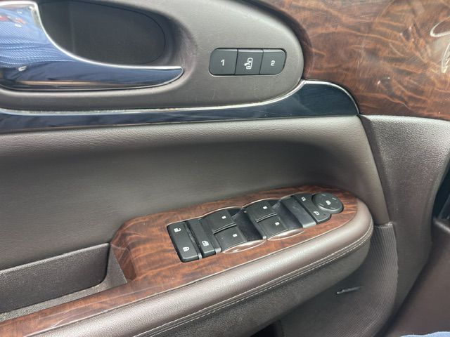 Photo 21 of this BUICK ENCLAVE