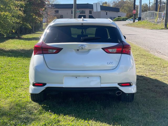Photo 5 of this TOYOTA COROLLA IM