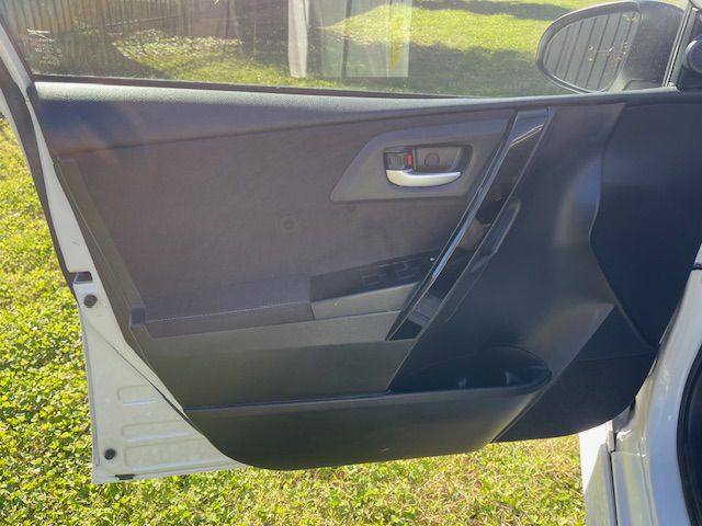 Photo 10 of this TOYOTA COROLLA IM