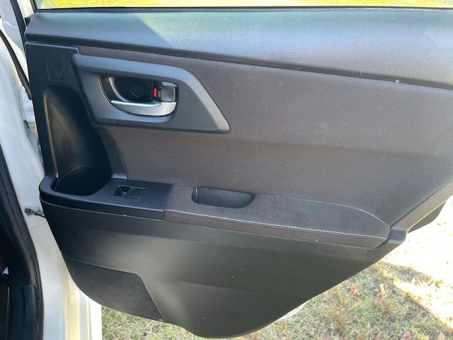 Photo 14 of this TOYOTA COROLLA IM