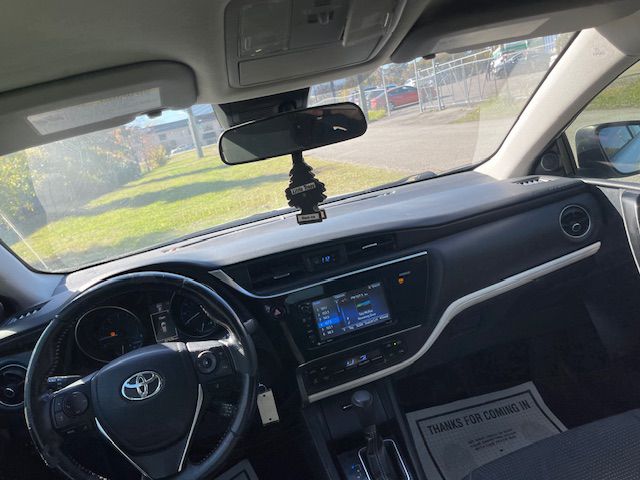 Photo 17 of this TOYOTA COROLLA IM