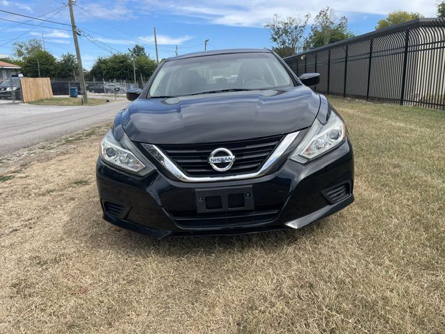 Photo 2 of this NISSAN ALTIMA