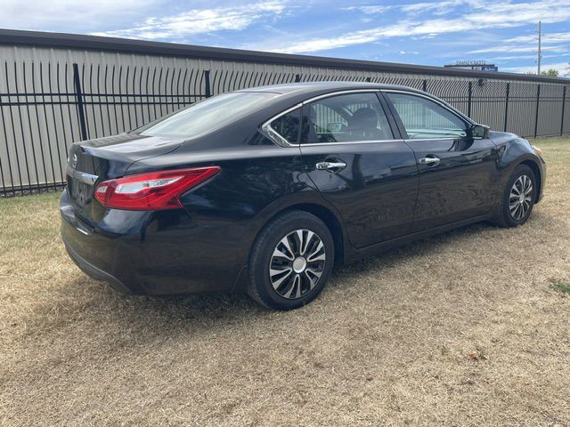 Photo 4 of this NISSAN ALTIMA