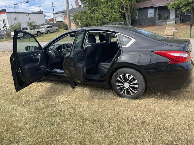 Photo 7 of this NISSAN ALTIMA