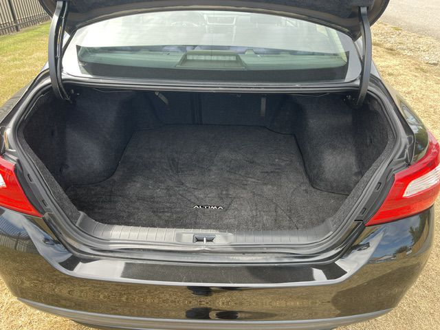 Photo 8 of this NISSAN ALTIMA